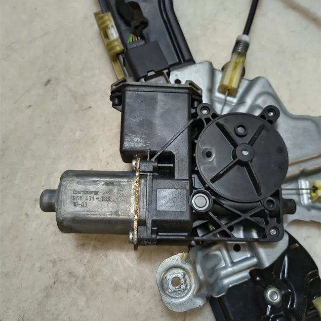 Alzacristallo elettrico porta anteriore sinistro con motorino