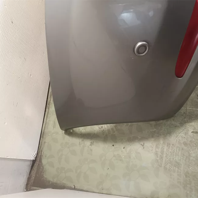 Paraurti posteriore con sensore parcheggio primer