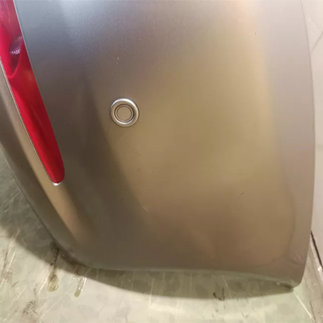 Paraurti posteriore con sensore parcheggio primer