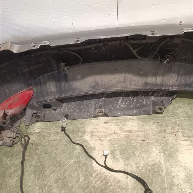 Paraurti posteriore con sensore parcheggio primer