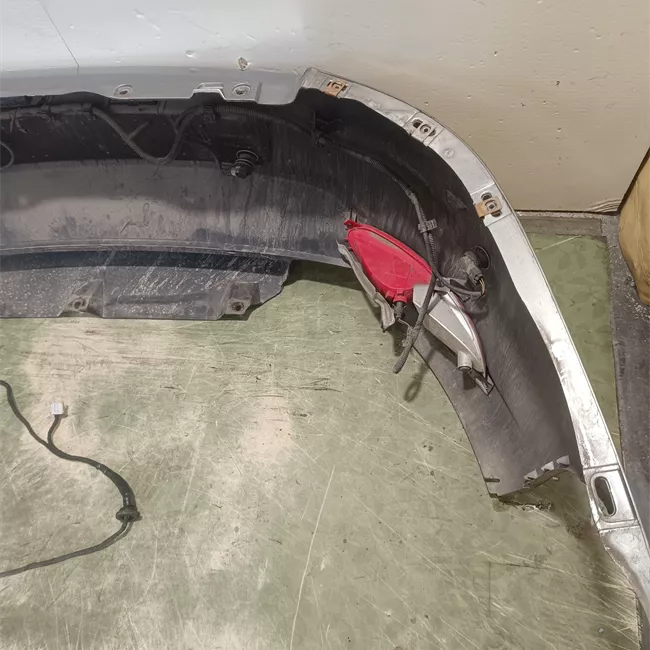 Paraurti posteriore con sensore parcheggio primer