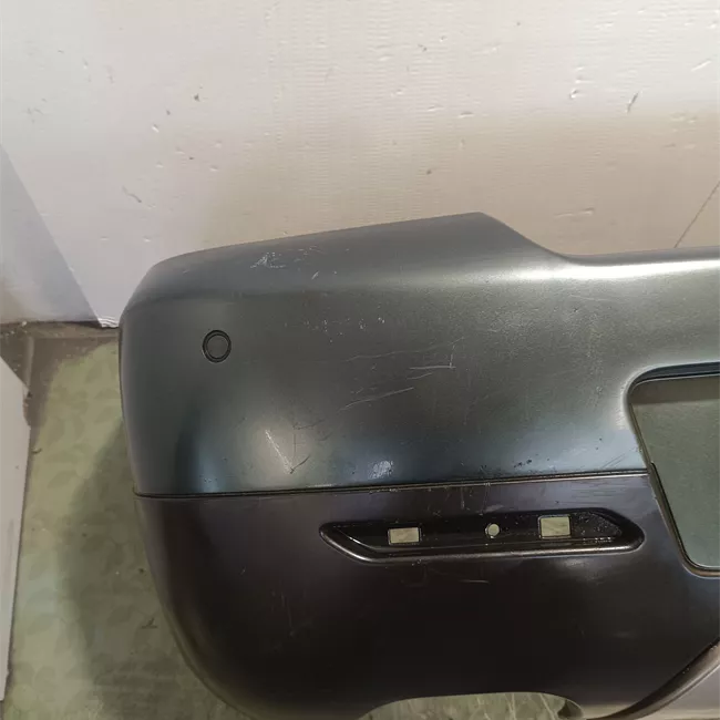 Paraurti posteriore con sensore parcheggio