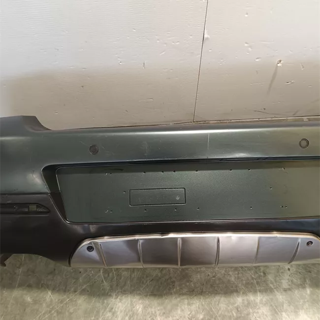 Paraurti posteriore con sensore parcheggio