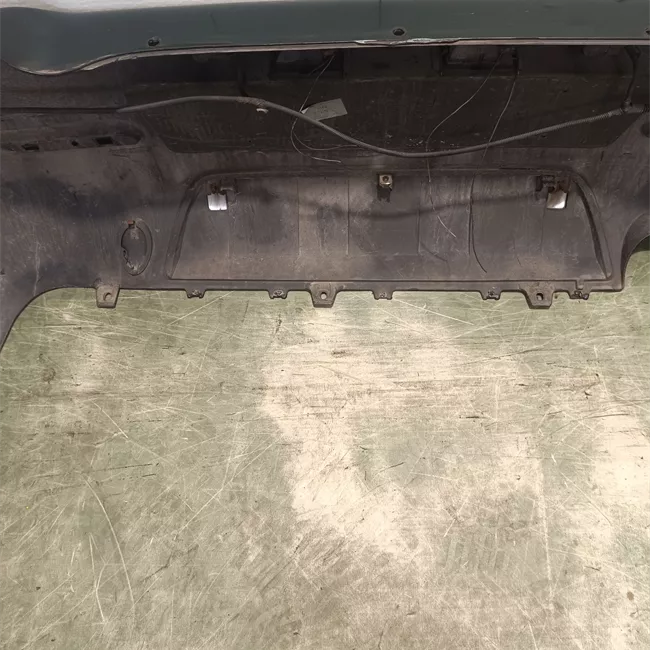 Paraurti posteriore con sensore parcheggio