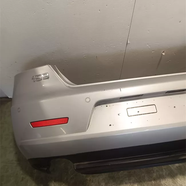 Paraurti posteriore con sensore parchiusura con primer