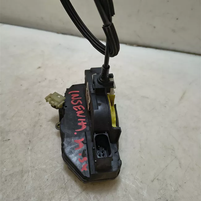 Serratura porta anteriore sinistra