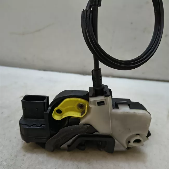 Serratura porta anteriore sinistra