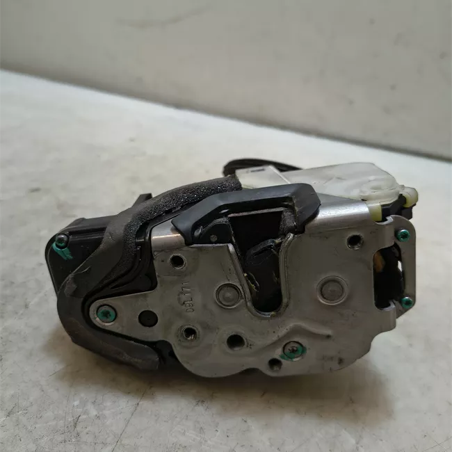 Serratura porta anteriore sinistra