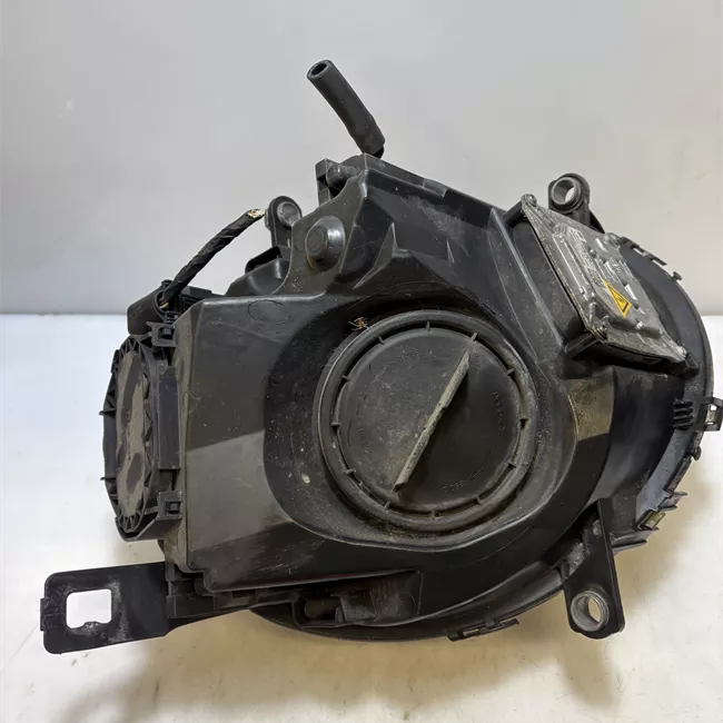 Proiettore sinistro Xeno