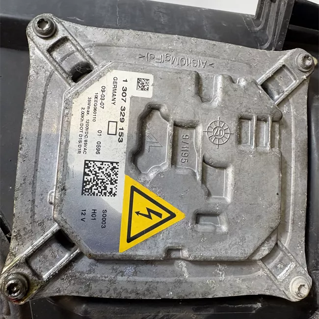 Proiettore sinistro Xeno