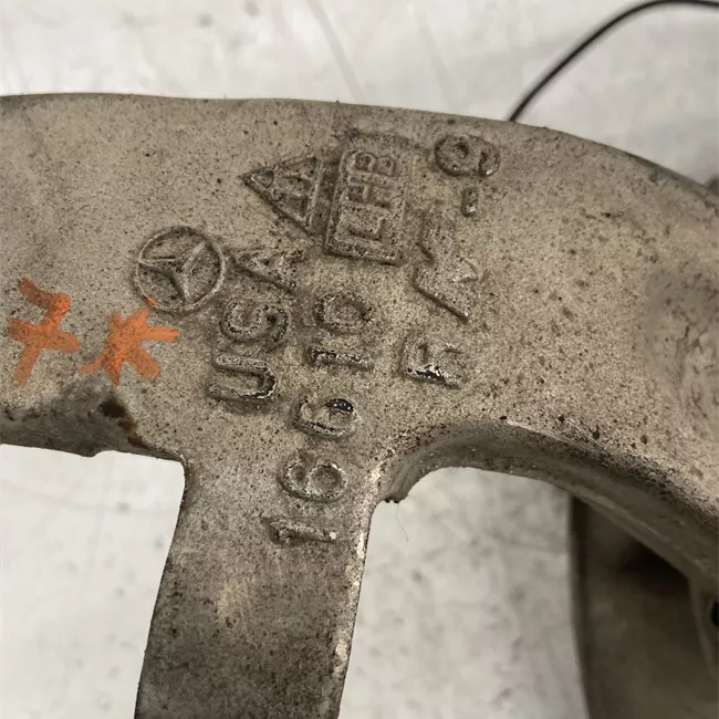 Montante sospensione anteriore destro