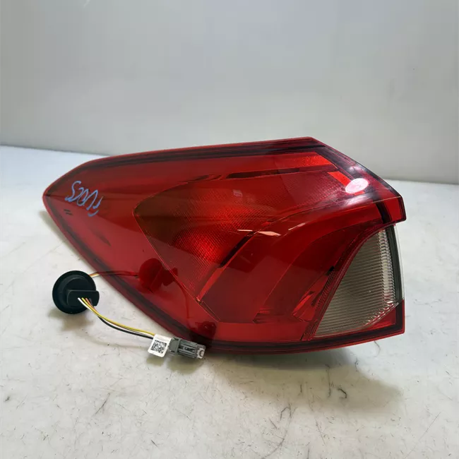 Fanale posteriore parte esterno sinistro Led