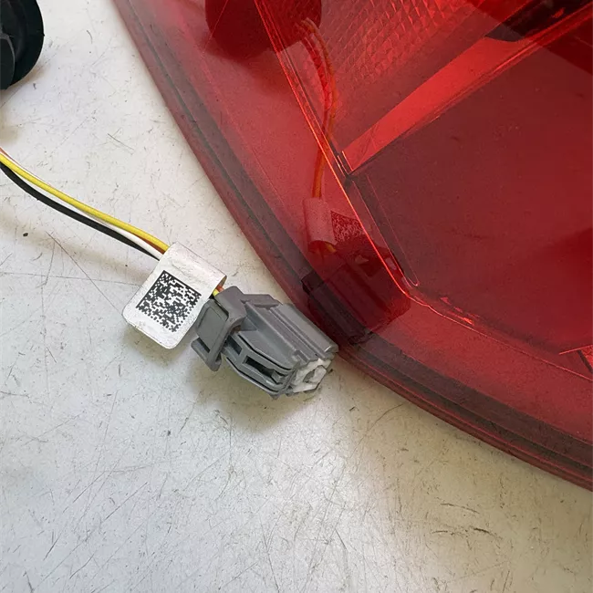 Fanale posteriore parte esterno sinistro Led