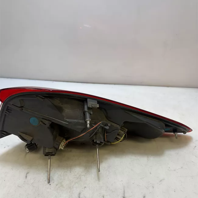 Fanale posteriore parte esterno sinistro Led