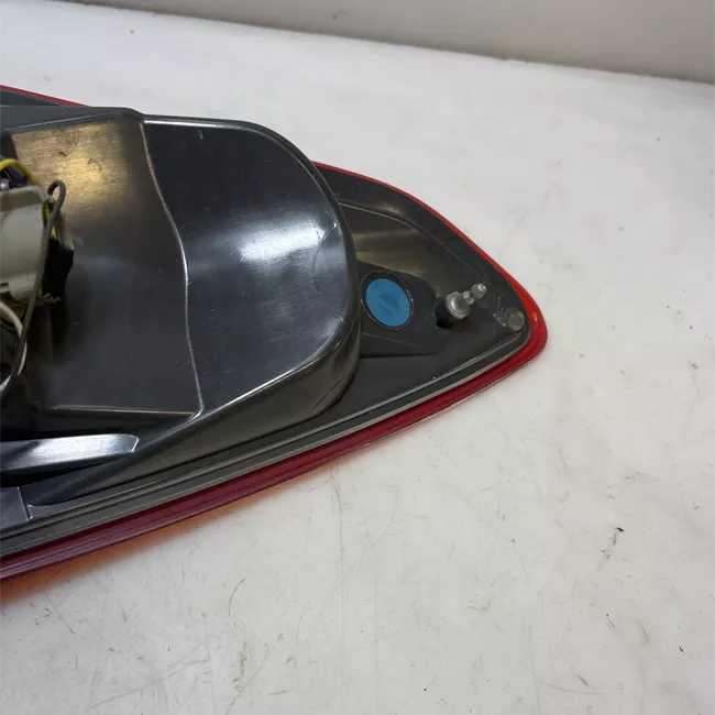 Fanale posteriore parte esterno sinistro Led