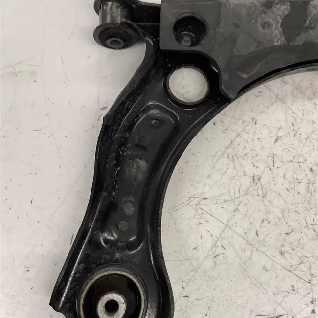 Braccio oscillante sospensione anteriore sinistro