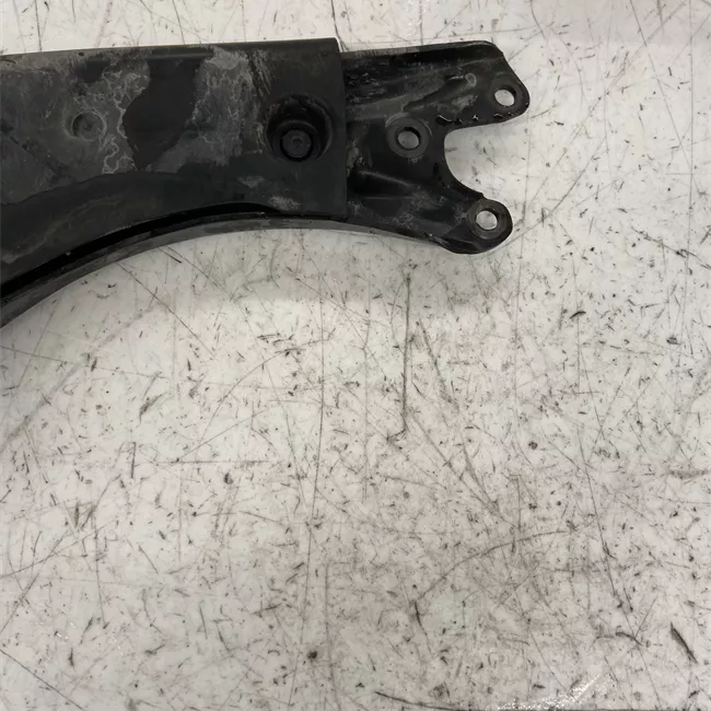 Braccio oscillante sospensione anteriore sinistro