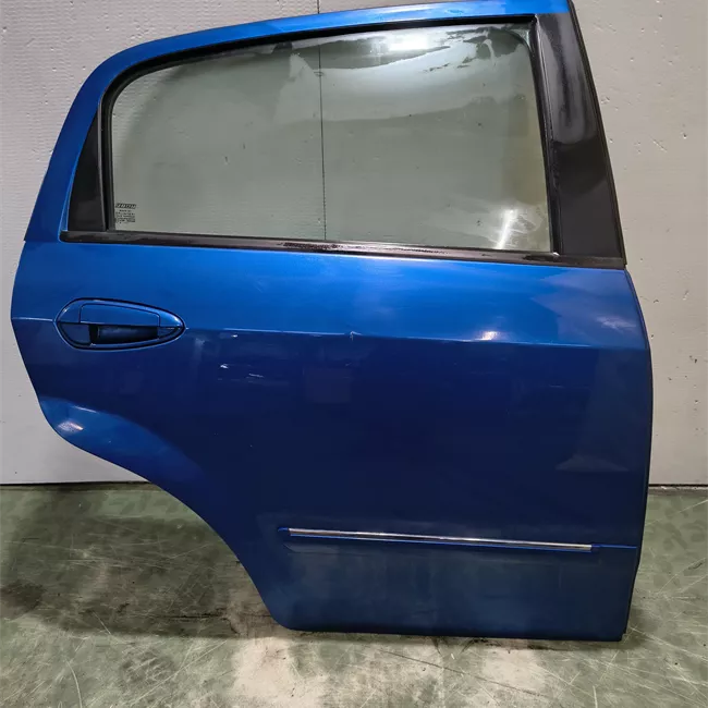 Porta posteriore destra