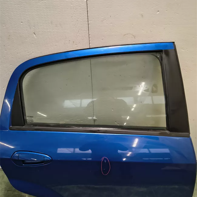 Porta posteriore destra