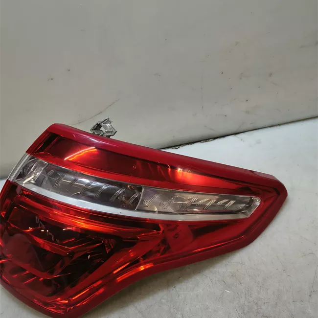 Fanale posteriore parte esterno destro