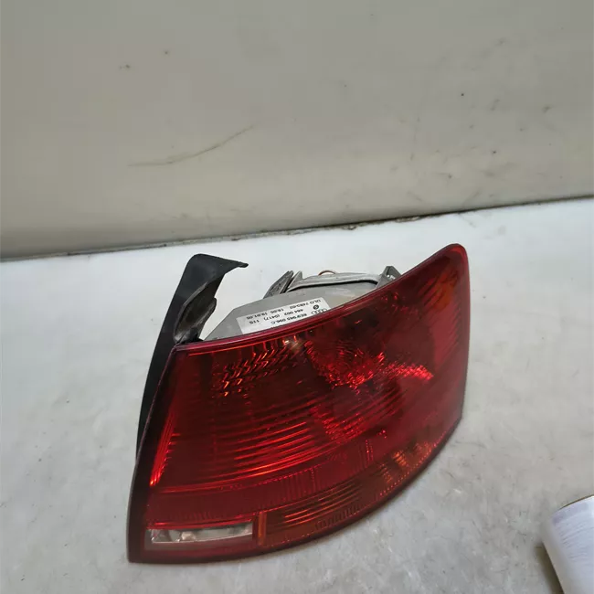 Fanale posteriore parte esterno destro