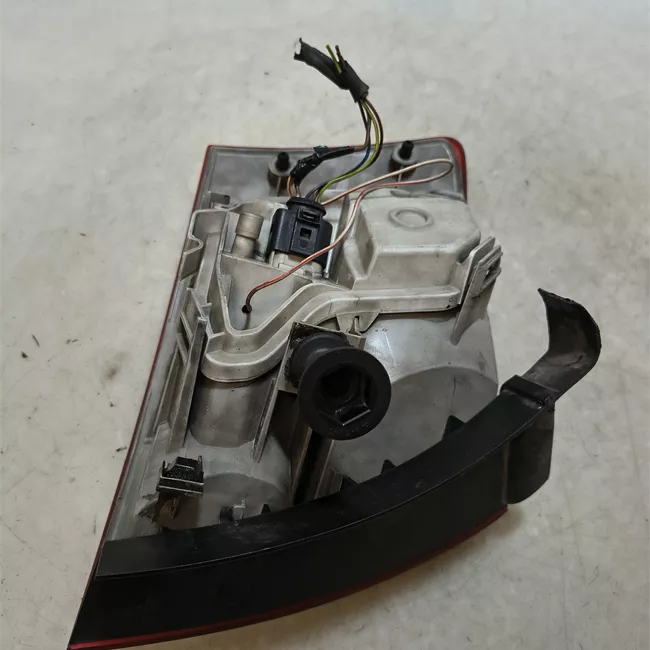 Fanale posteriore parte esterno destro