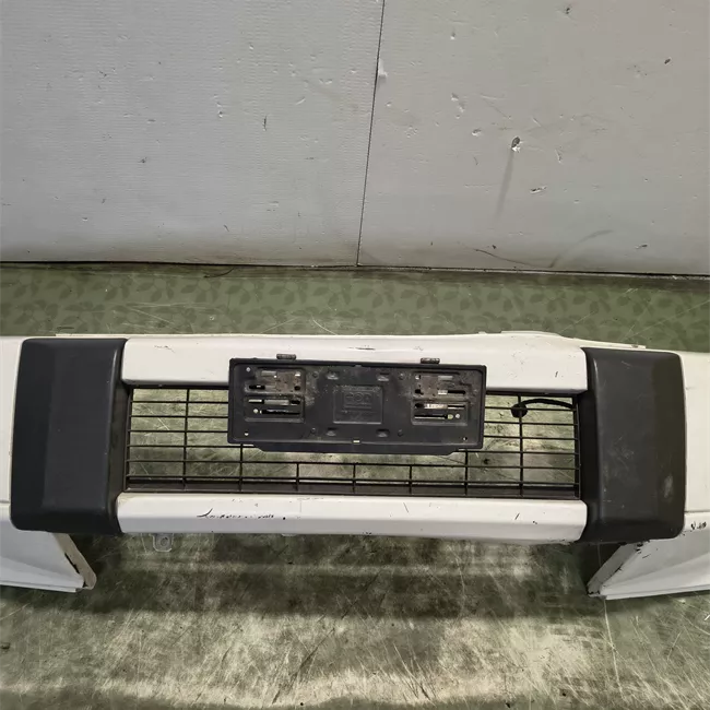 Paraurti anteriore con White