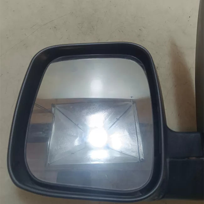 Retrovisore esterno sinistro