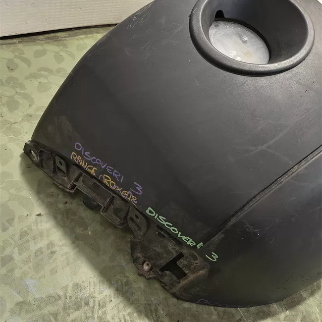 Paraurti anteriore con lavafari fendinebbia