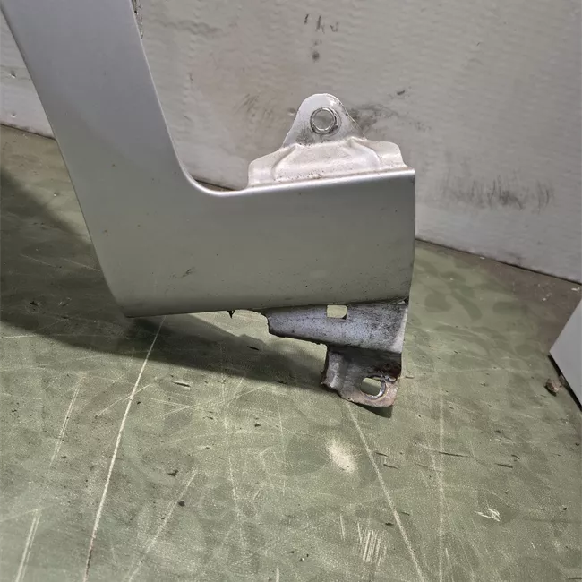 Parafango anteriore sinistro