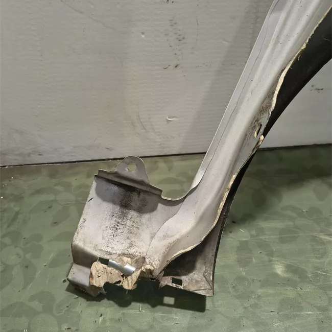 Parafango anteriore sinistro