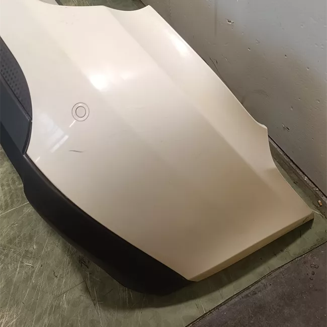 Paraurti posteriore superiore pacchetto chrome/sport, con sensore parcheggio primer