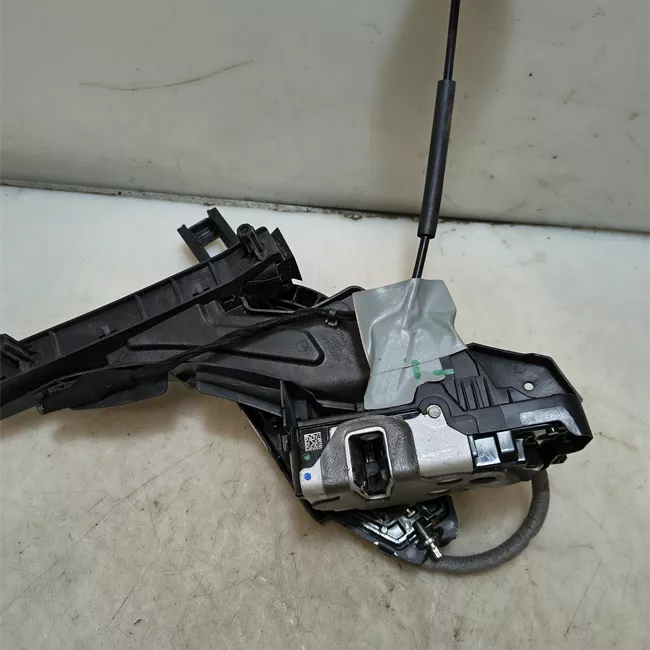 Serratura porta posteriore destra