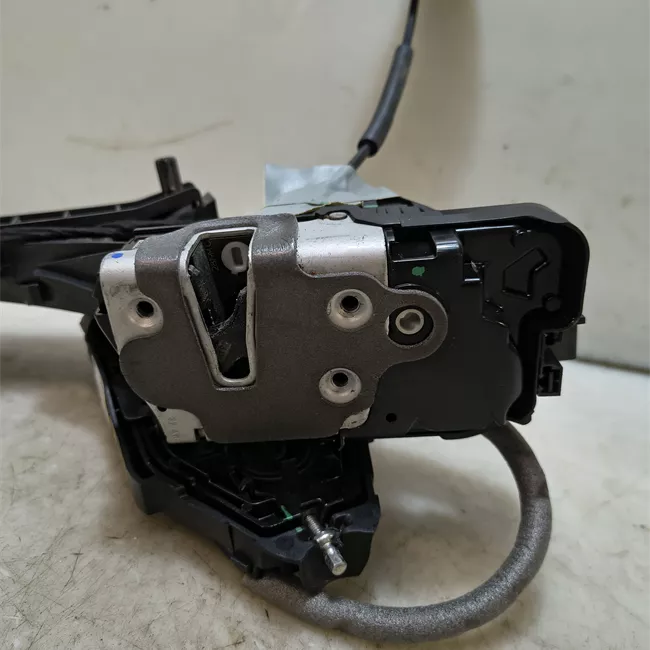 Serratura porta posteriore destra