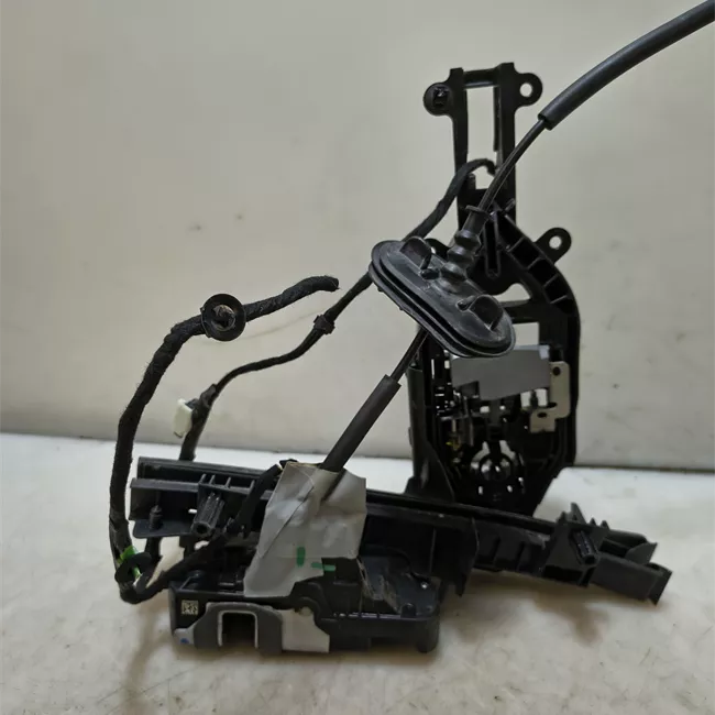 Serratura porta anteriore destra