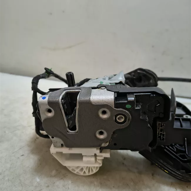 Serratura porta anteriore destra