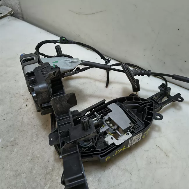 Serratura porta anteriore destra