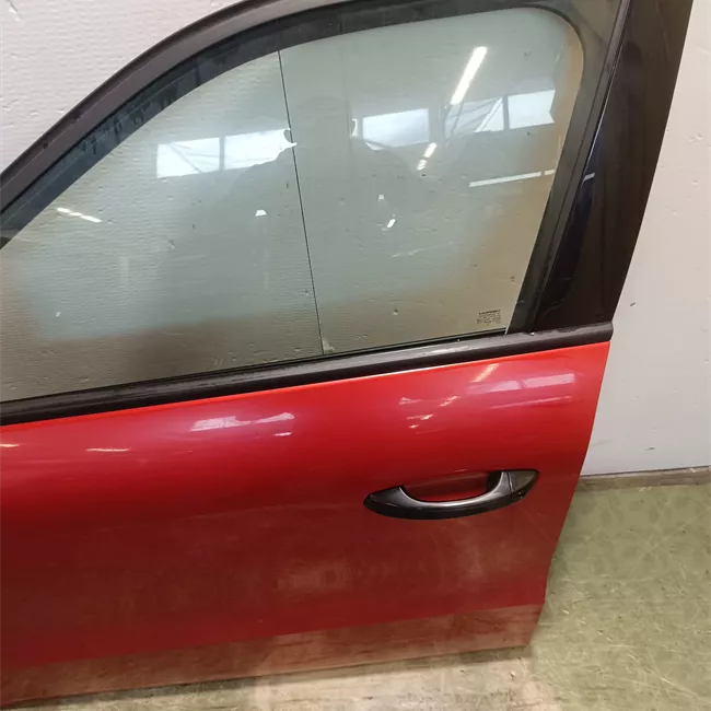 Porta anteriore sinistra