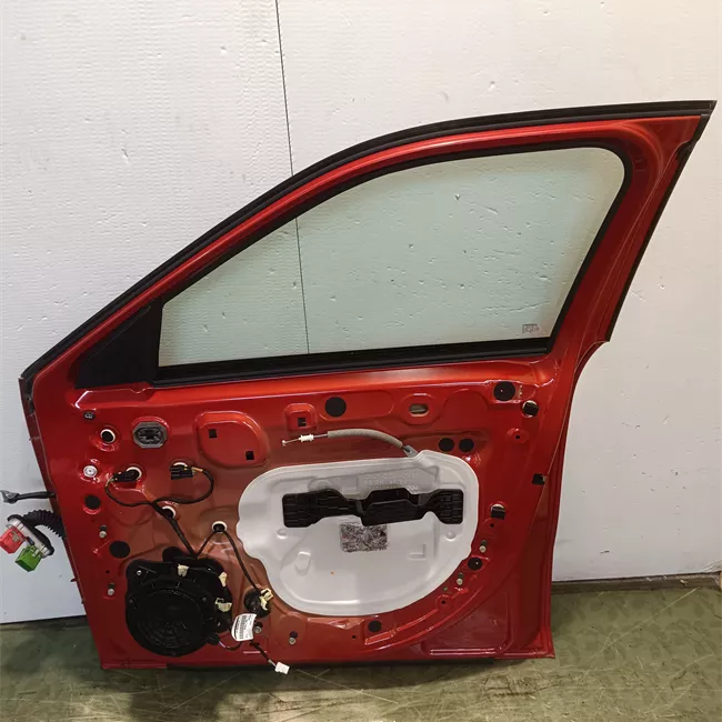 Porta anteriore destra