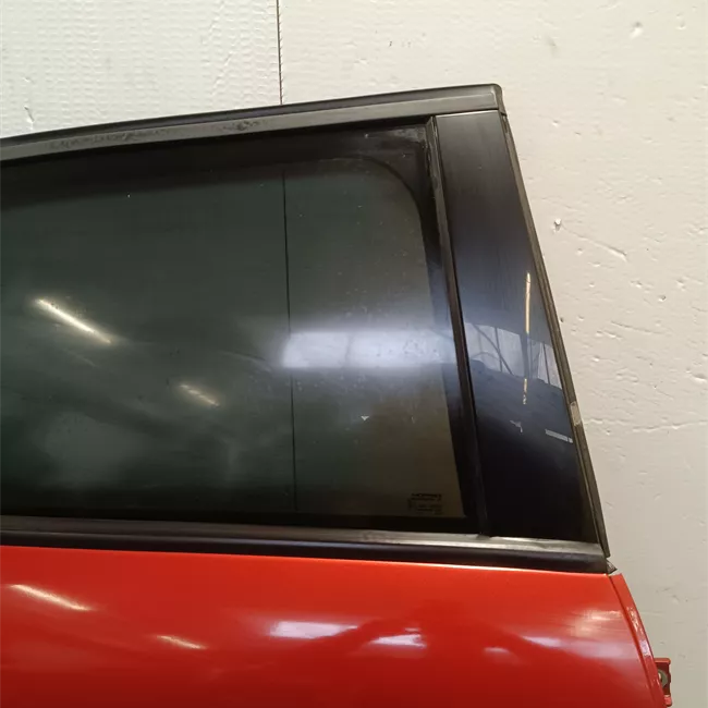 Porta posteriore destra