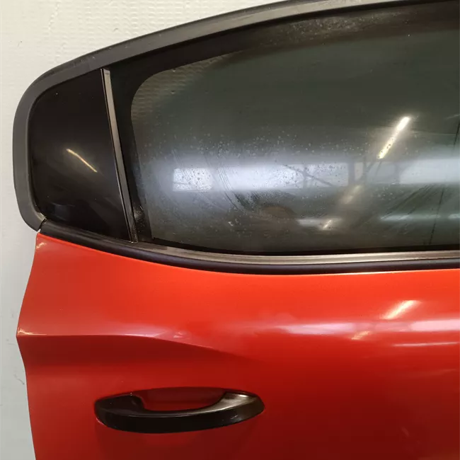 Porta posteriore destra