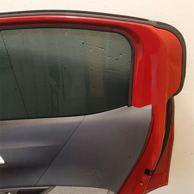 Porta posteriore destra