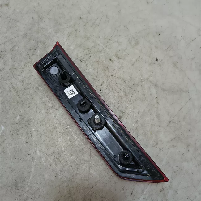 Catarifrangente posteriore destro