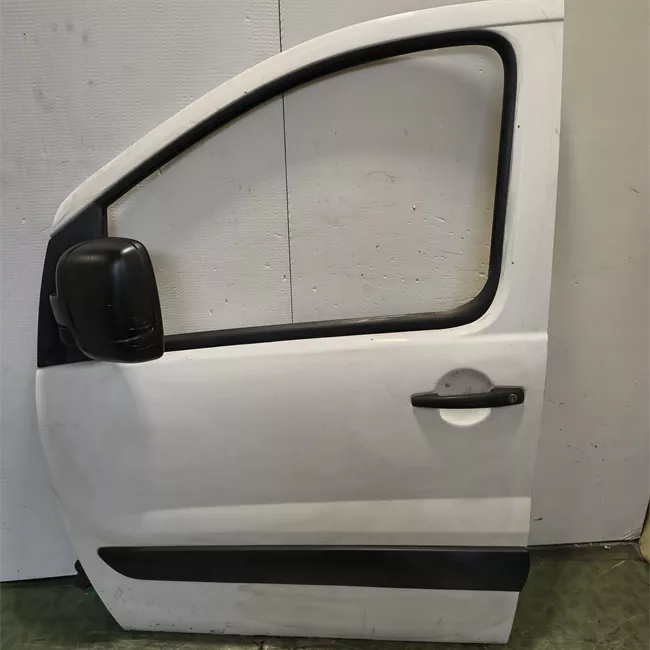 Porta anteriore sinistra