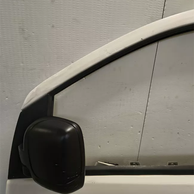 Porta anteriore sinistra