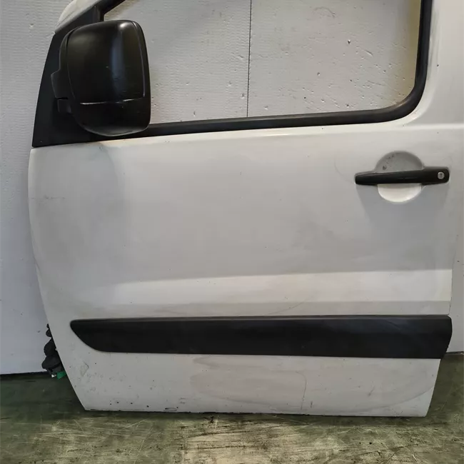 Porta anteriore sinistra