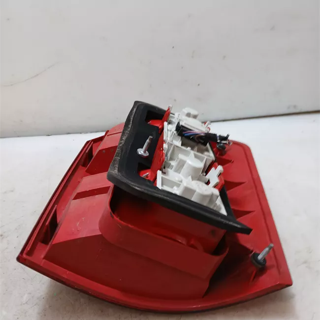 Fanale posteriore sinistro