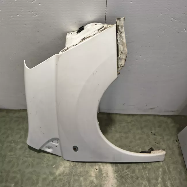 Parafango anteriore destro