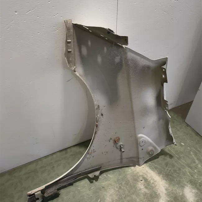 Parafango anteriore destro