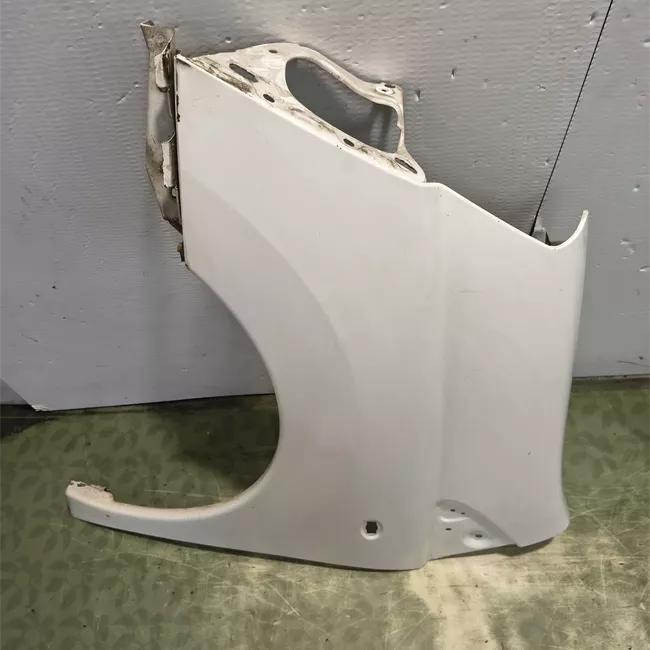 Parafango anteriore sinistro